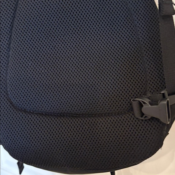 Patagonia Sling Bag Like New Black No signs of wear - Picture 10 of 12